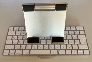 iPadスタンドとキーボード